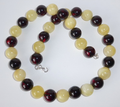 schwarz gelbe Bernstein Perlenkette