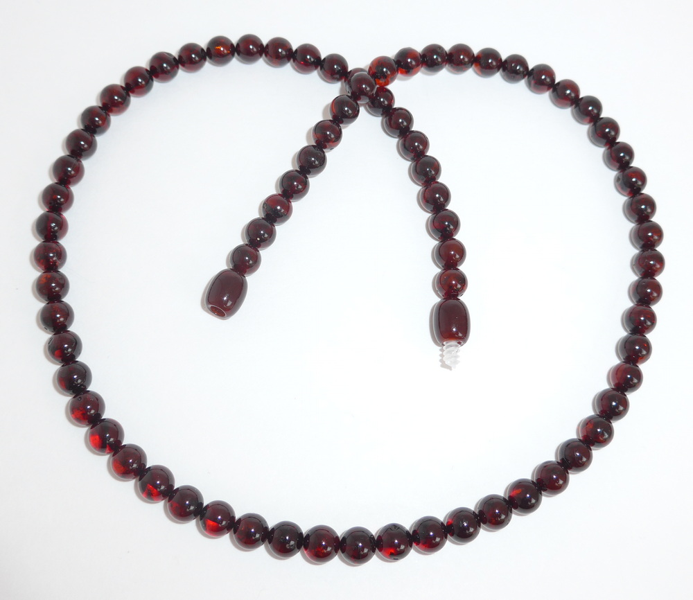 Bernsteinkette kleine schwarze dunkelrote Perlen