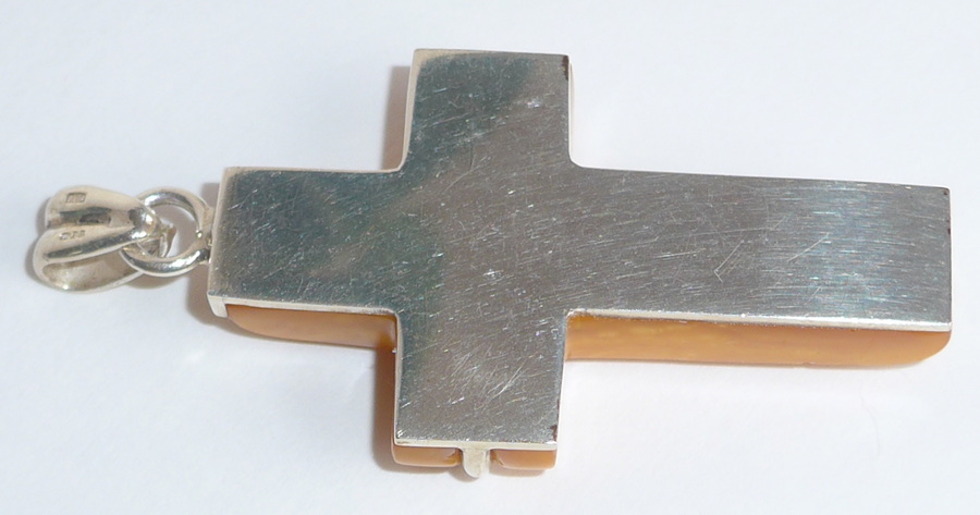 Bernstein Anhänger aus Butterbernstein