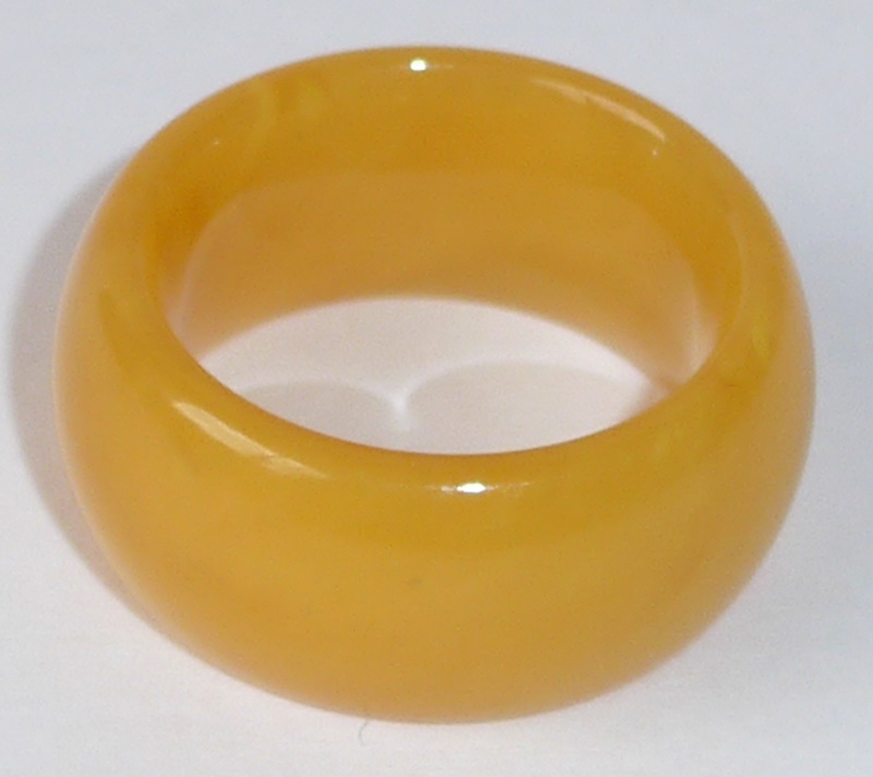 Ring aus Naturbernstein